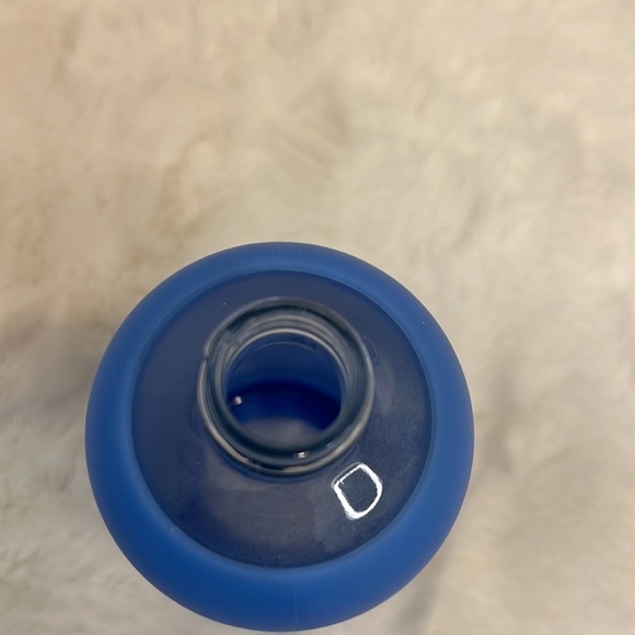 BKR glass reusable water bottle approximately 16 oz - Picture 5 of 11